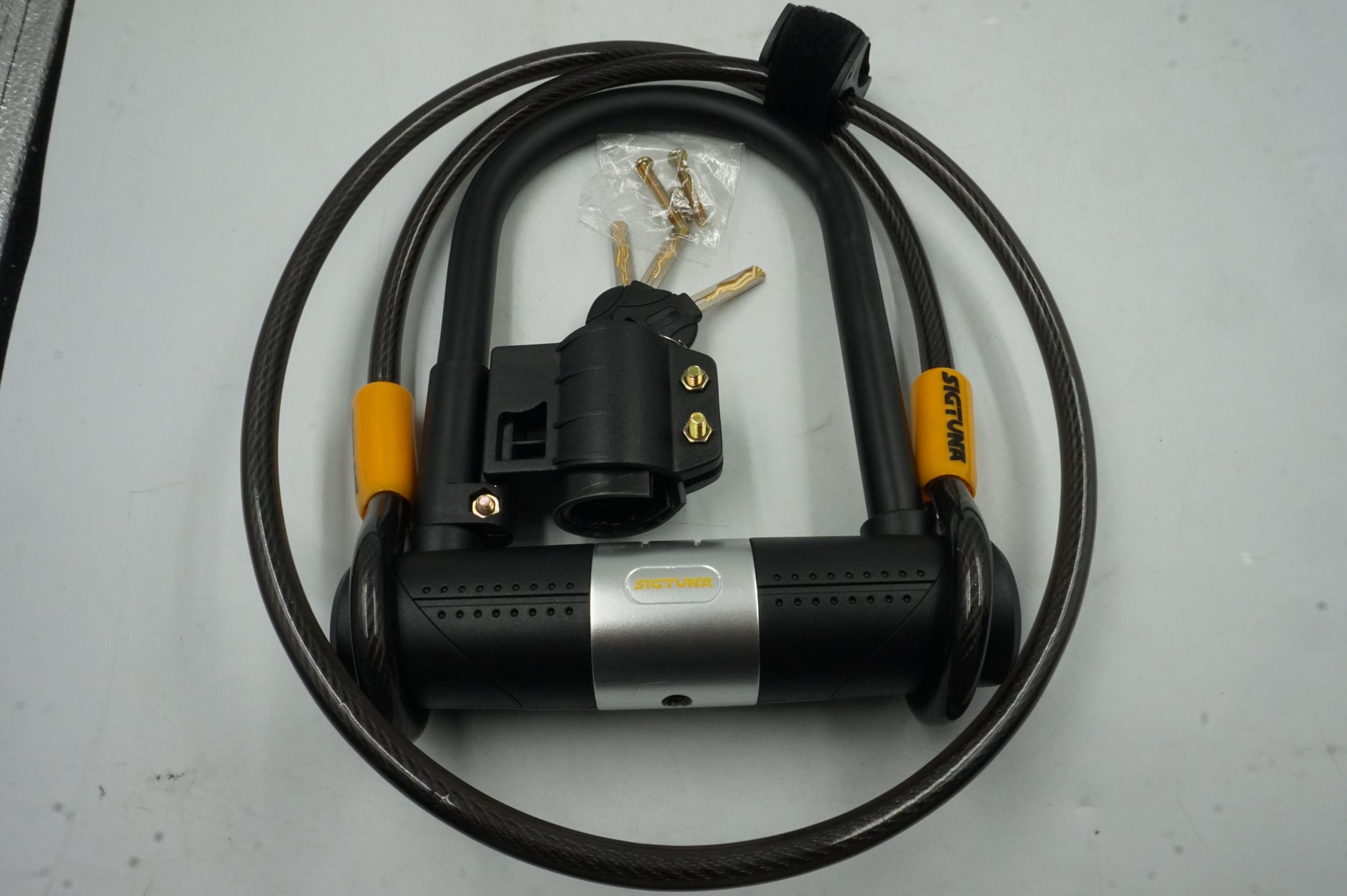 sigtuna heavy duty U-lock bike shackle and mount holder