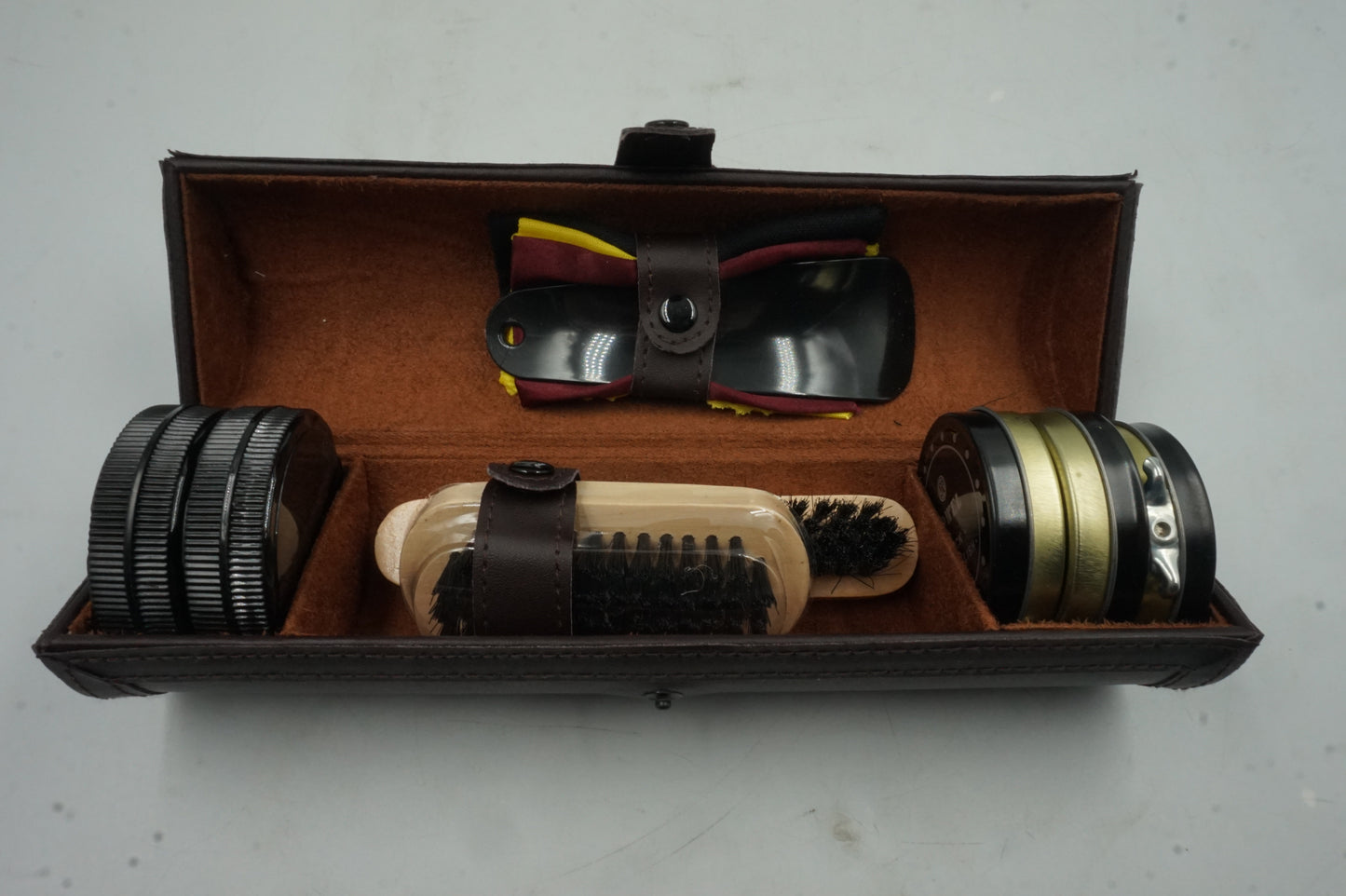 unbranded 12pcs travel shoe polish set