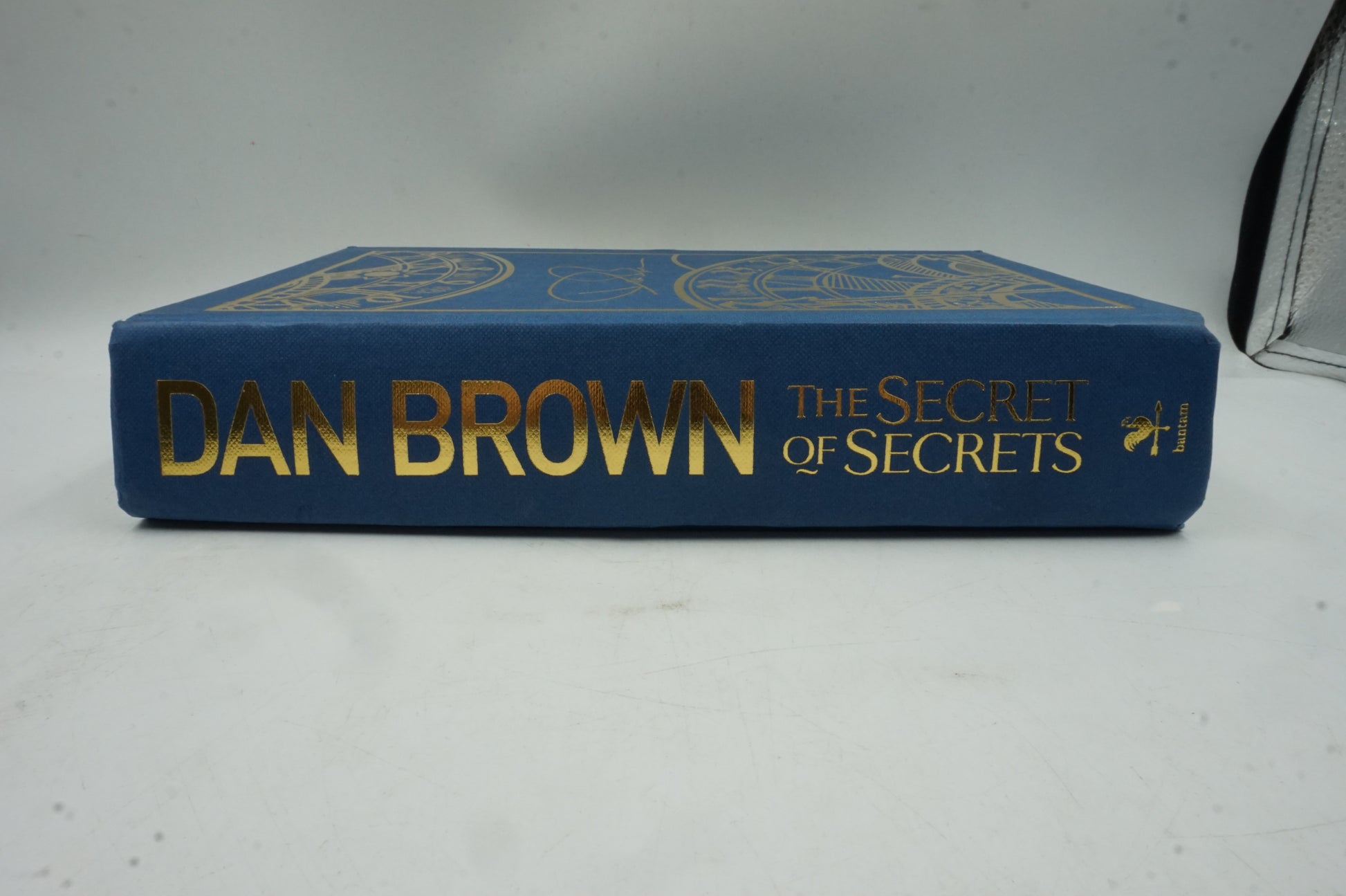 Dan brown the secret of secrets book