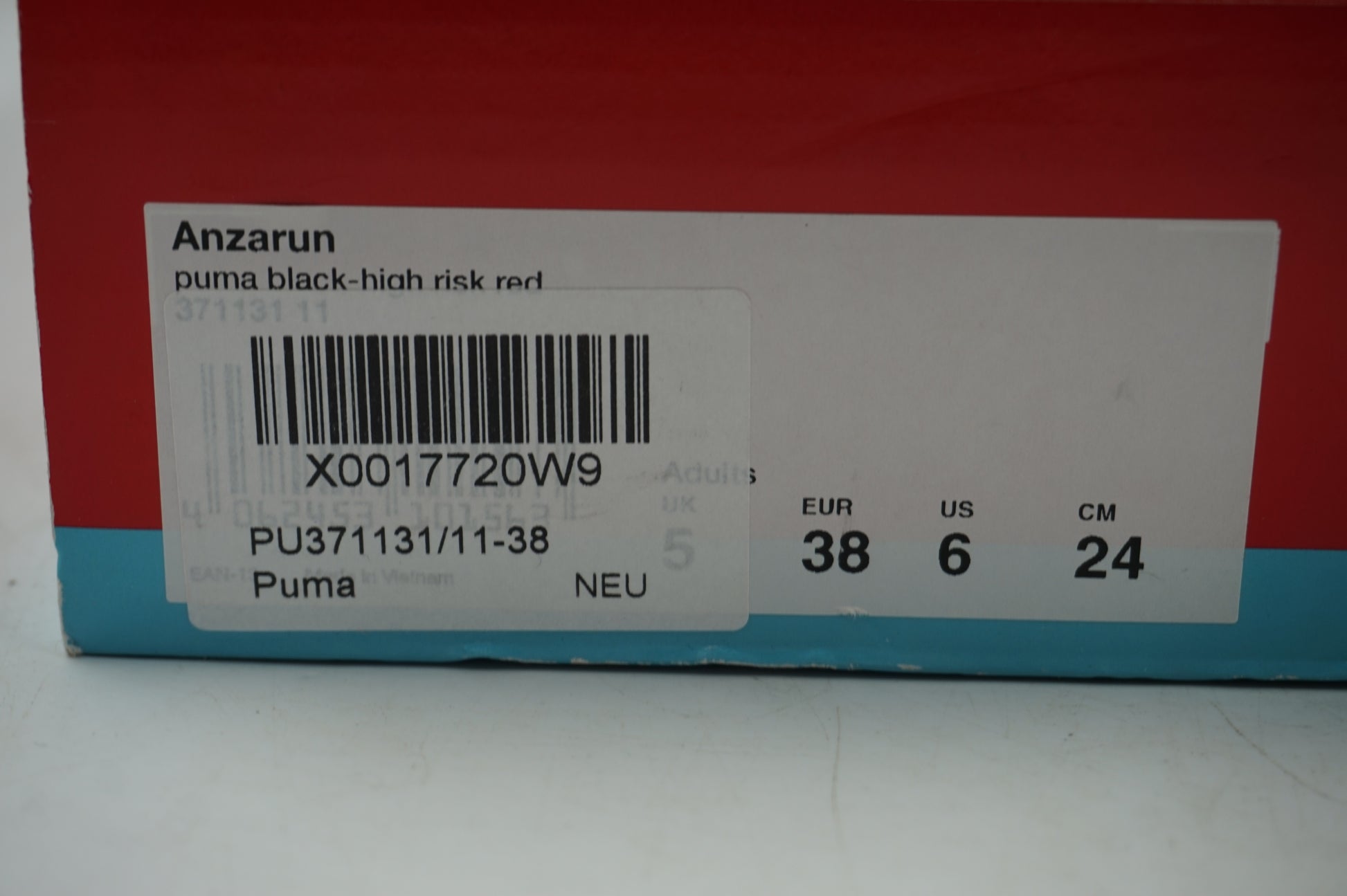 Puma unisex anzarun sneakers size UK 5