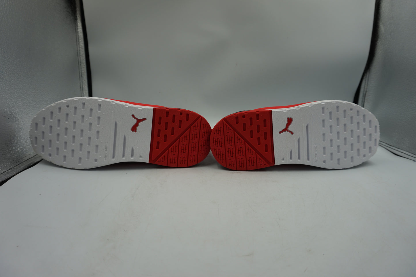 Puma unisex anzarun sneakers size UK 5