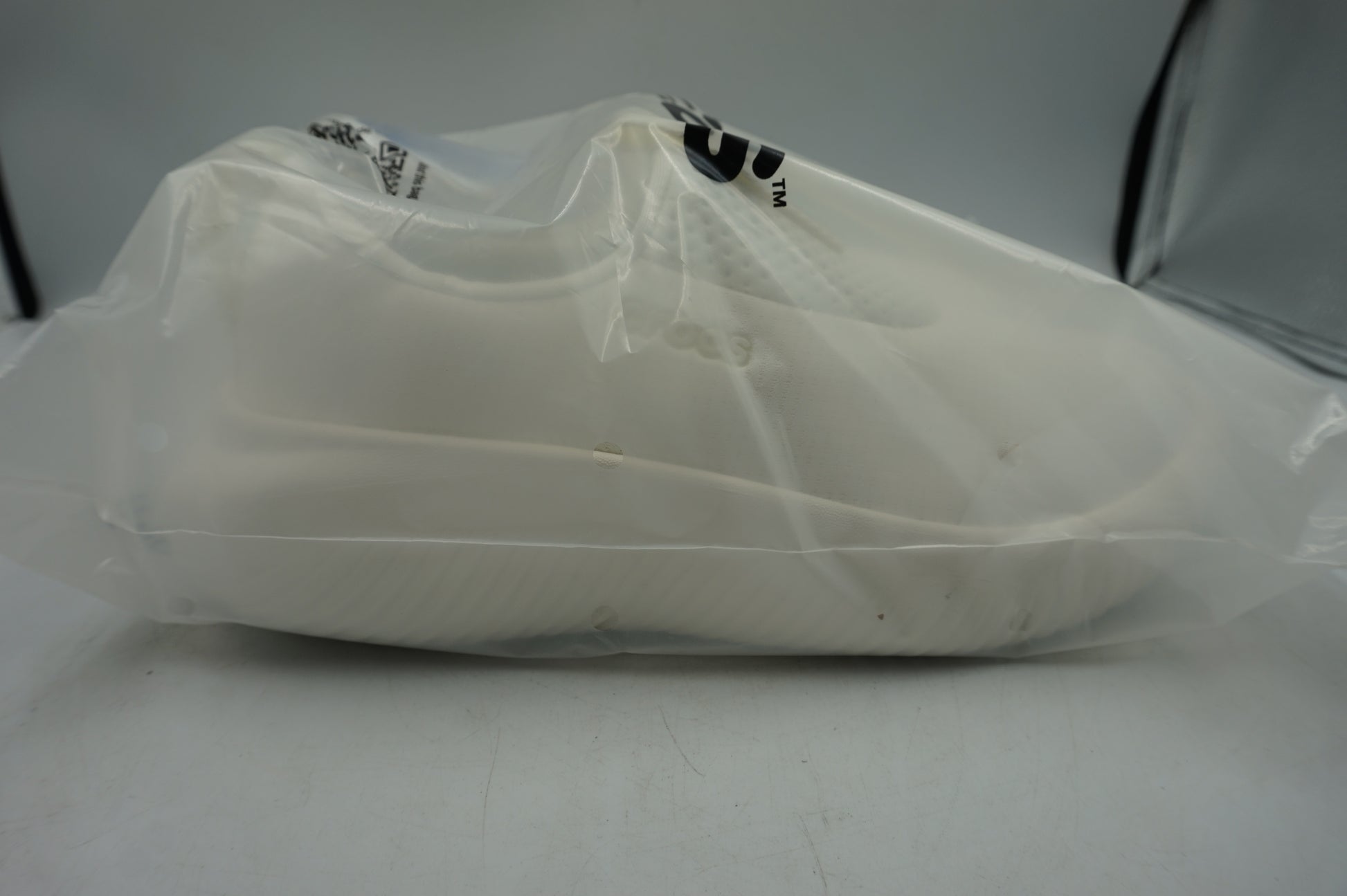 Crocs mellow ease white UK size men's 3/Women's 4