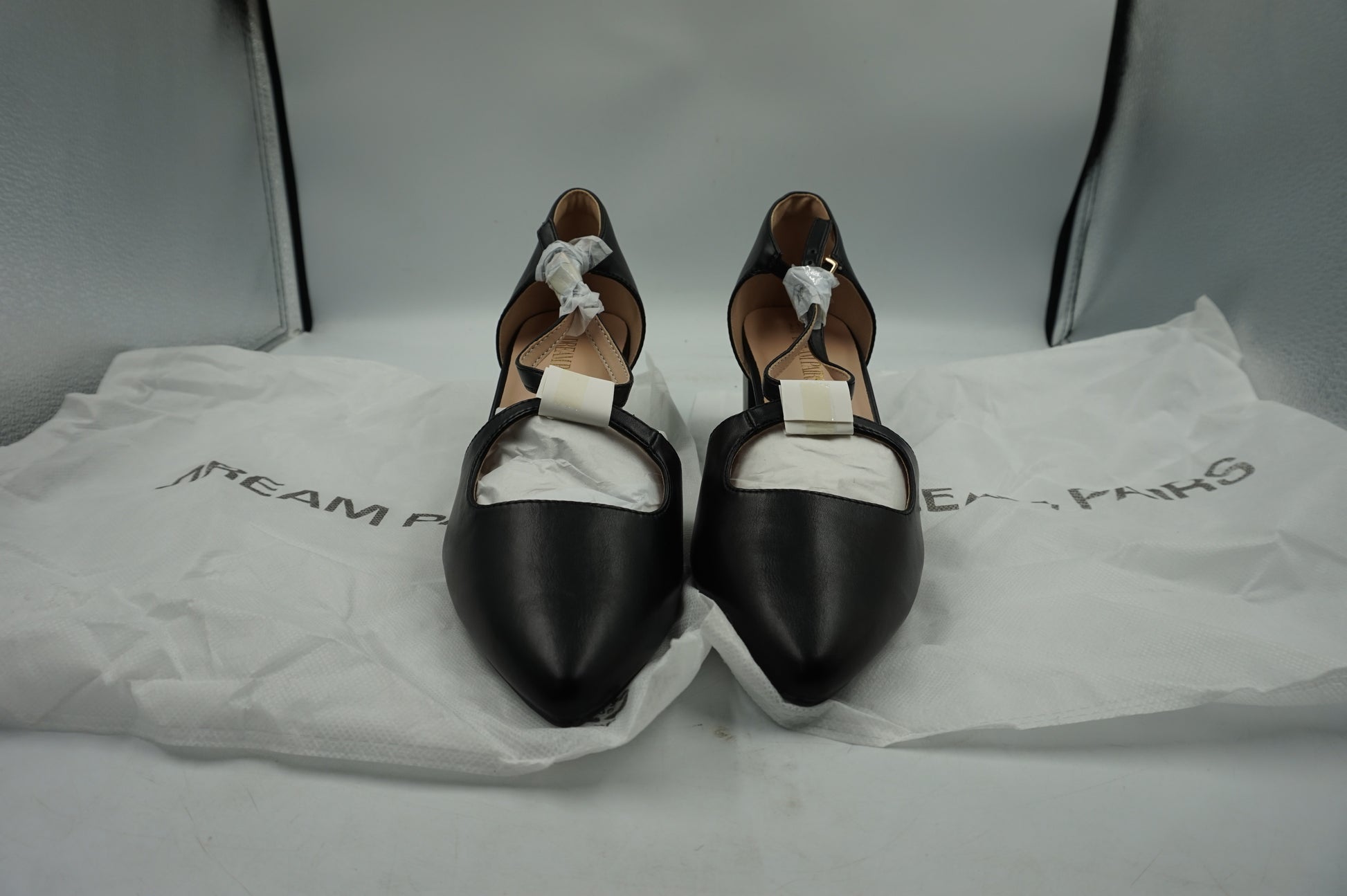 Dream pairs women's criss-cross pointed toe chunky heel shoes UK size 9