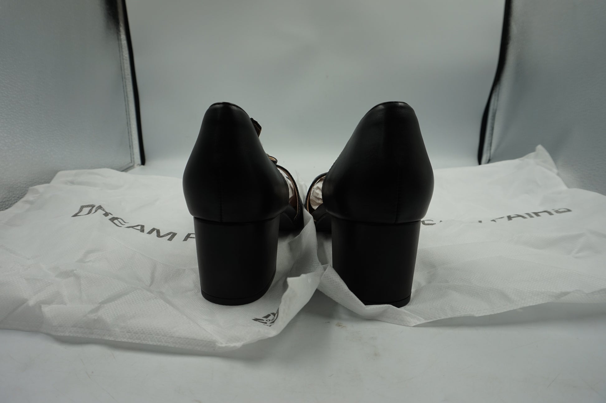 Dream pairs women's criss-cross pointed toe chunky heel shoes UK size 9