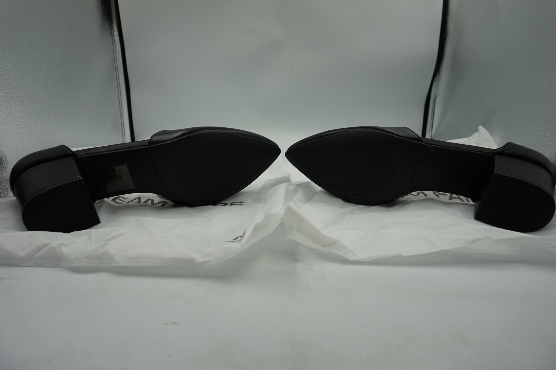 Dream pairs women's criss-cross pointed toe chunky heel shoes UK size 9