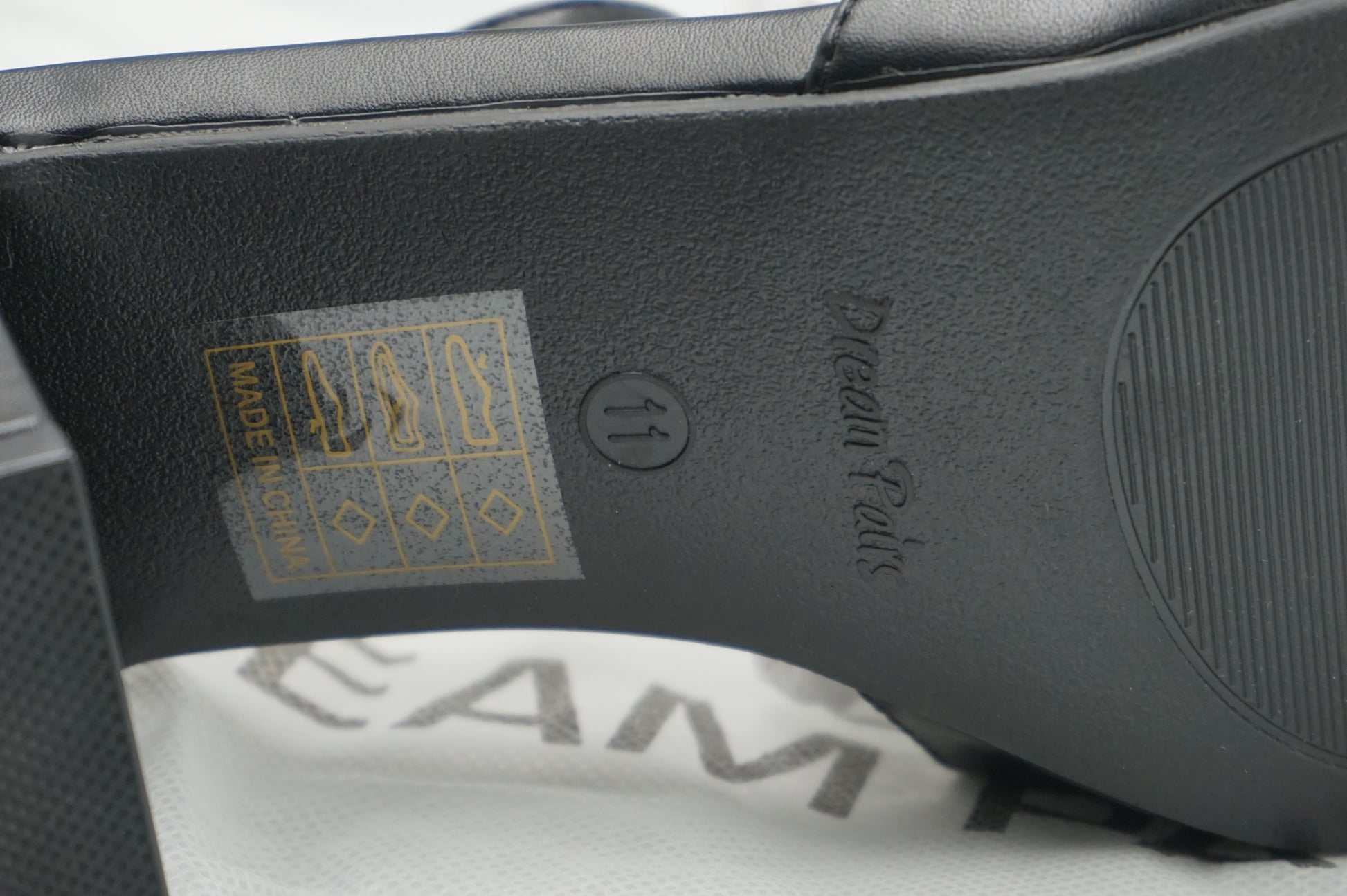 Dream pairs women's criss-cross pointed toe chunky heel shoes UK size 9