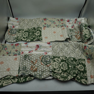 Full set King size floral patchwork quilt and pillows 102