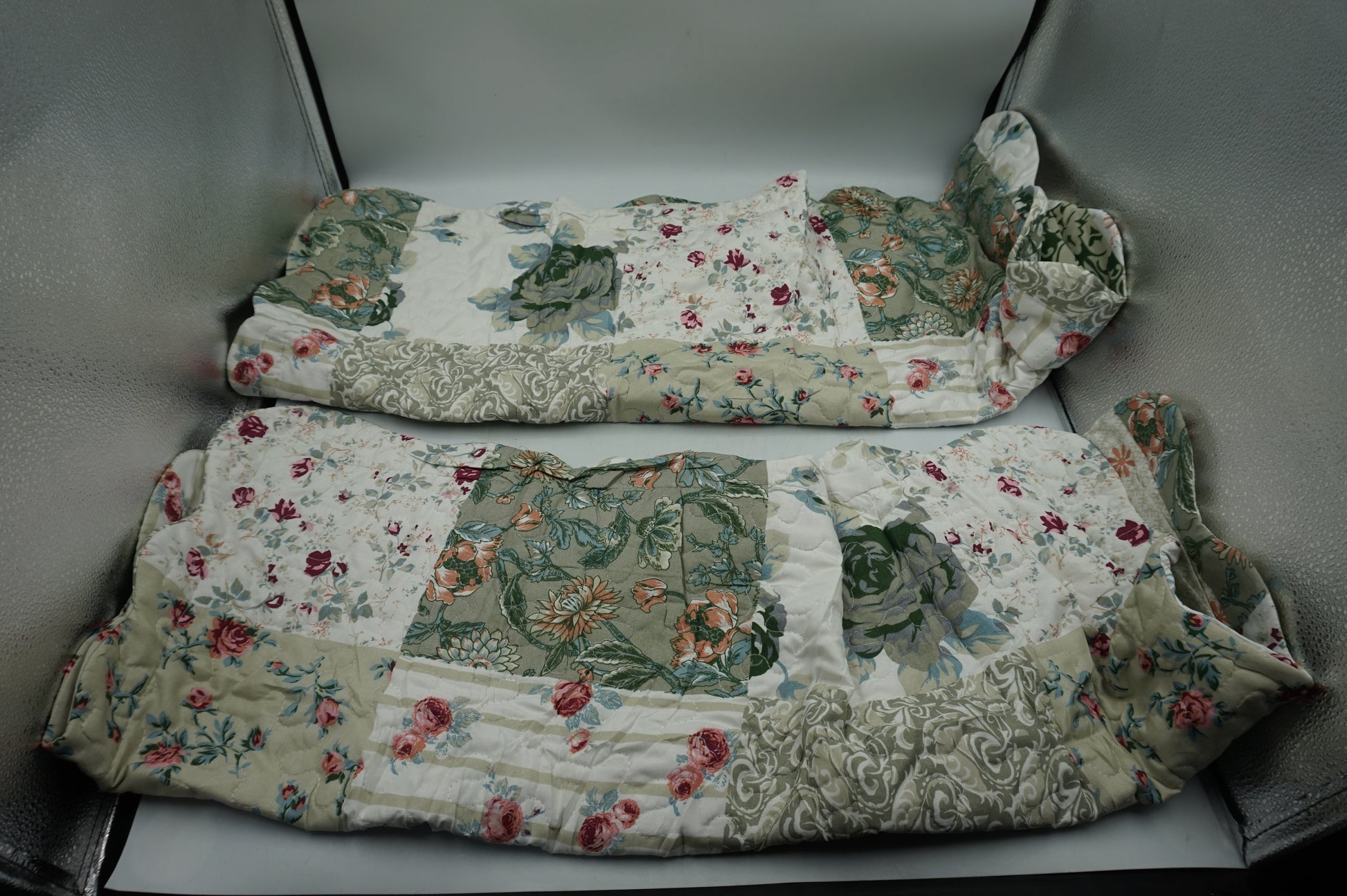 Full set King size floral patchwork quilt and pillows 102"X90"