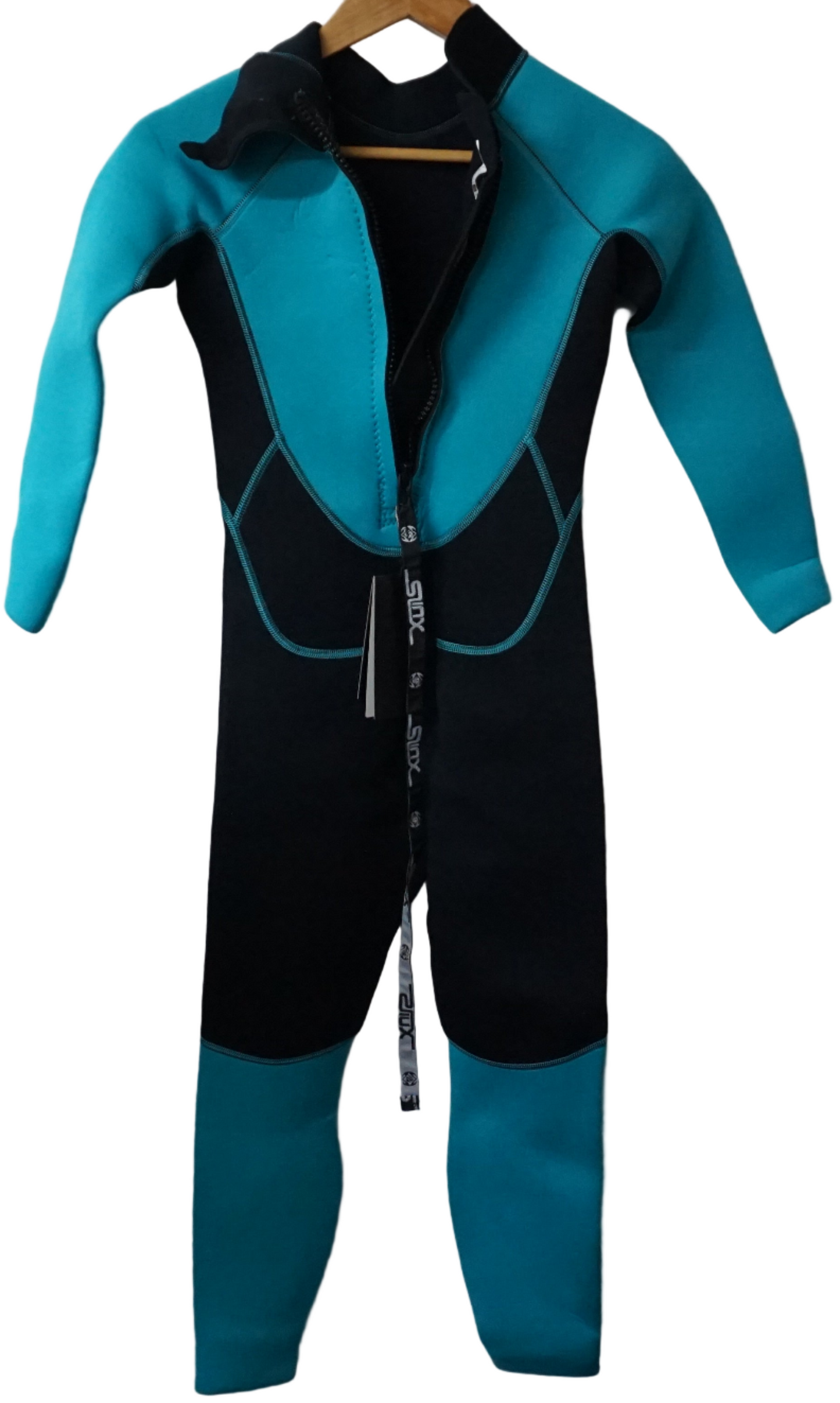Slinx 3MM women's full body wetsuit black and blue UK size 6