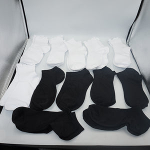 Job lot of ~125 pairs of various socks
