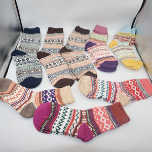 Job lot of ~125 pairs of various socks