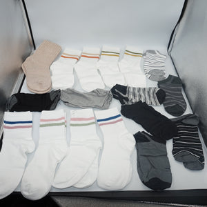 Job lot of ~125 pairs of various socks