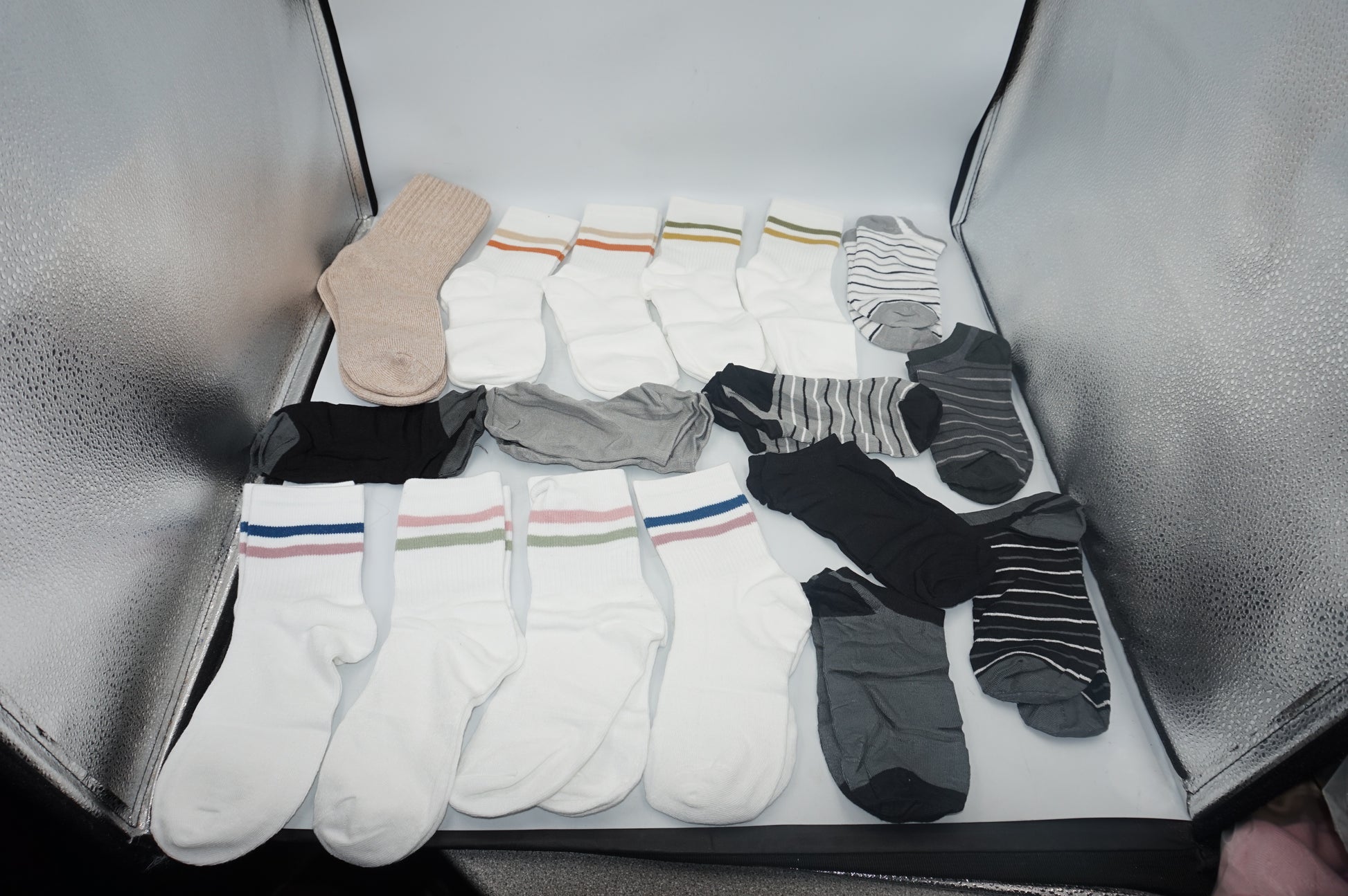 Job lot of ~125 pairs of various socks