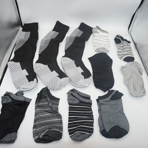 Job lot of ~125 pairs of various socks