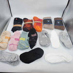 Job lot of ~125 pairs of various socks