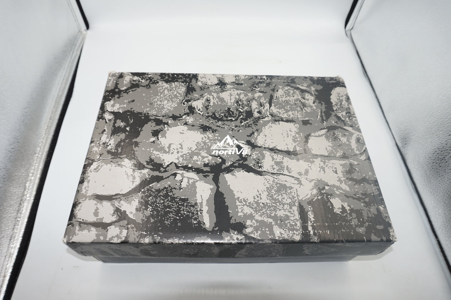 NortiV8 men's waterproof low-cut hiking shoes UK size 10 Quest-1