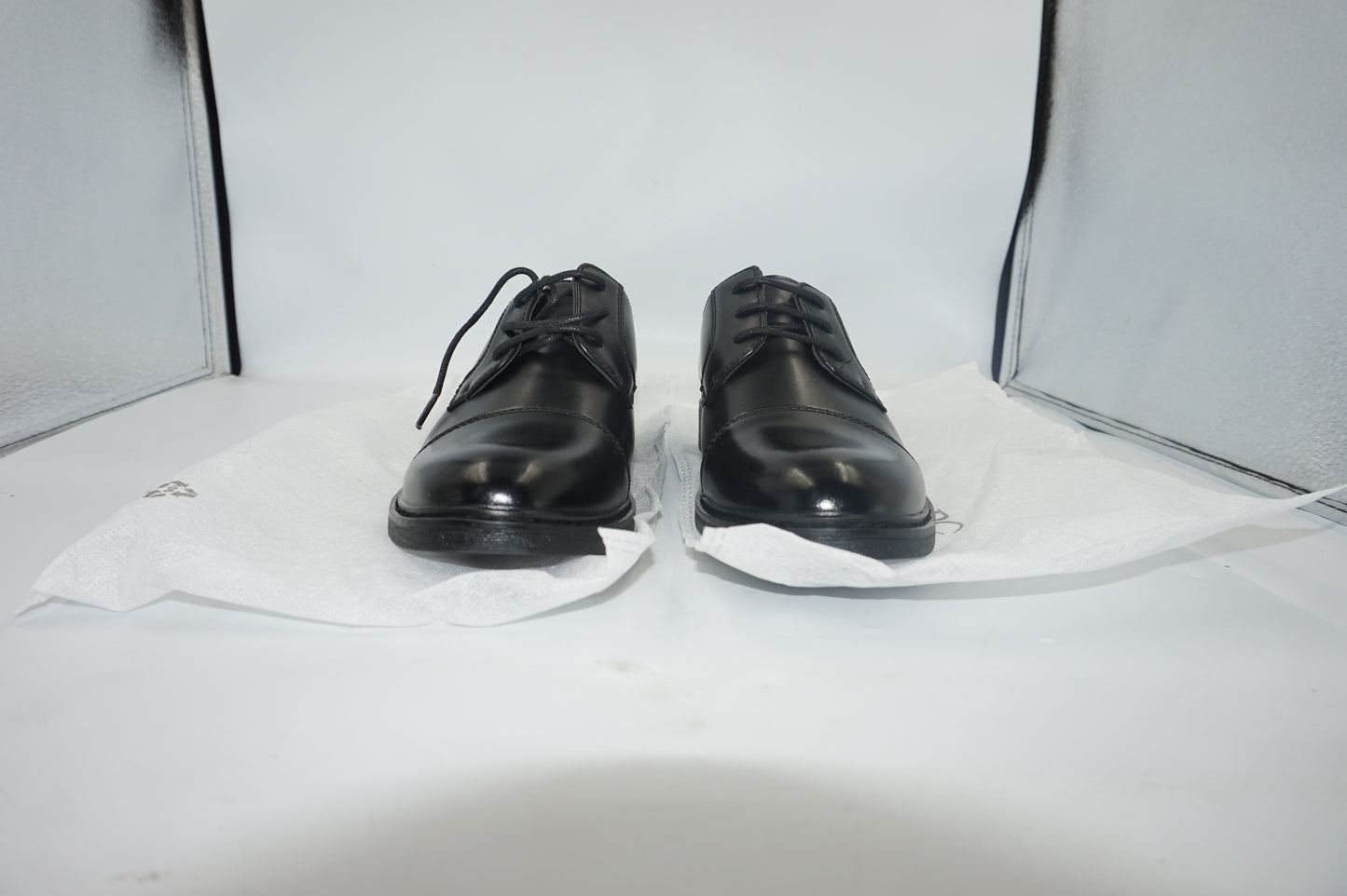 Bruno Marc boys leather cap-toe dress shoes UK size 4
