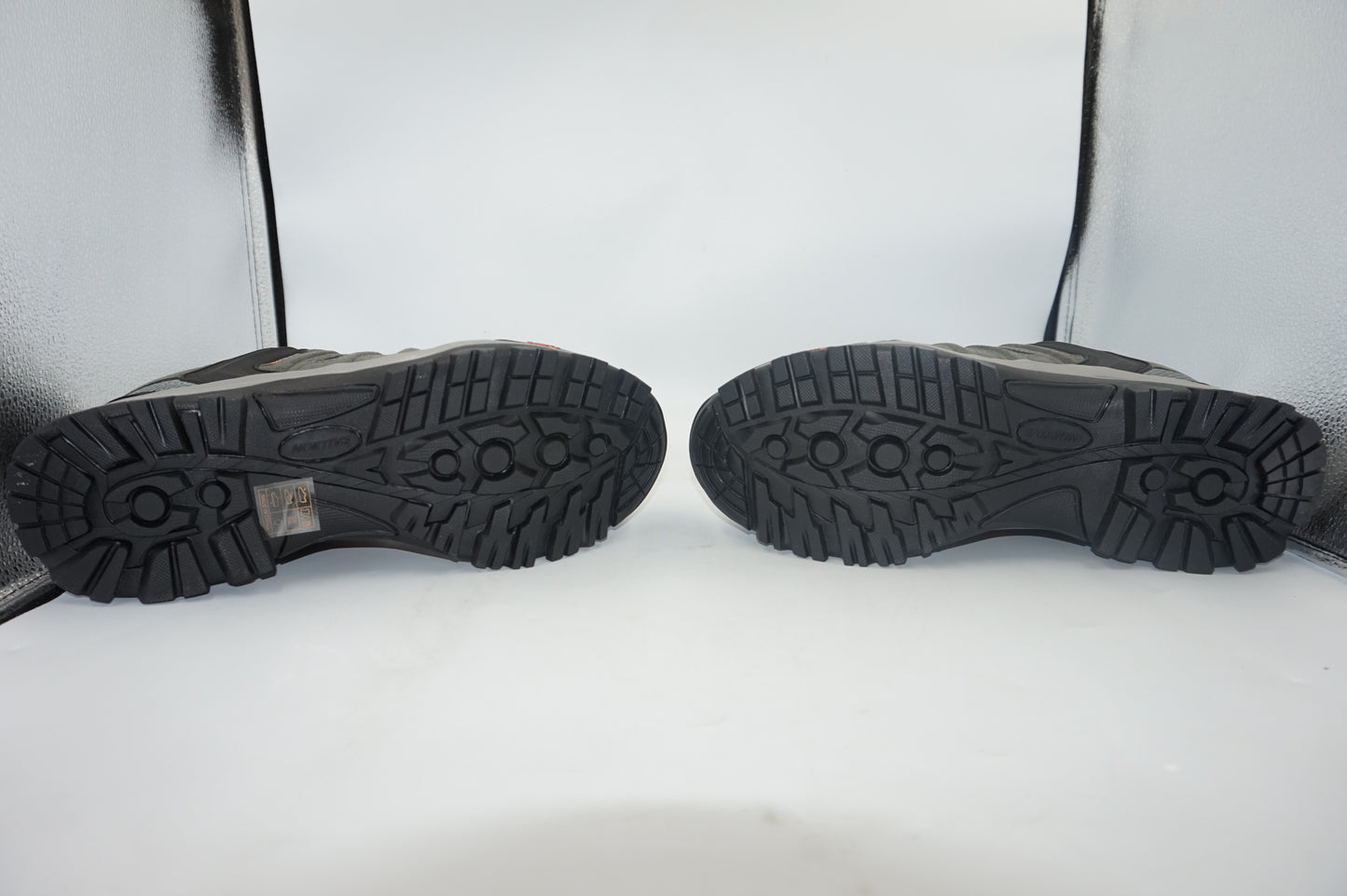 NortiV8 men's waterproof hiking shoes UK size 8 Quest-1-W
