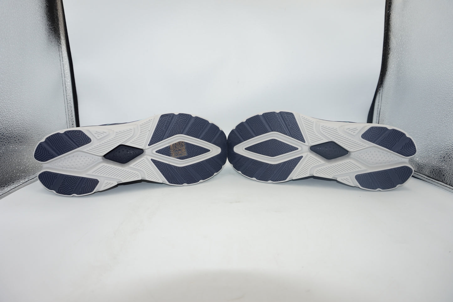 NortiV 8 women's non-slip comfortable running shoes UK size 7.5