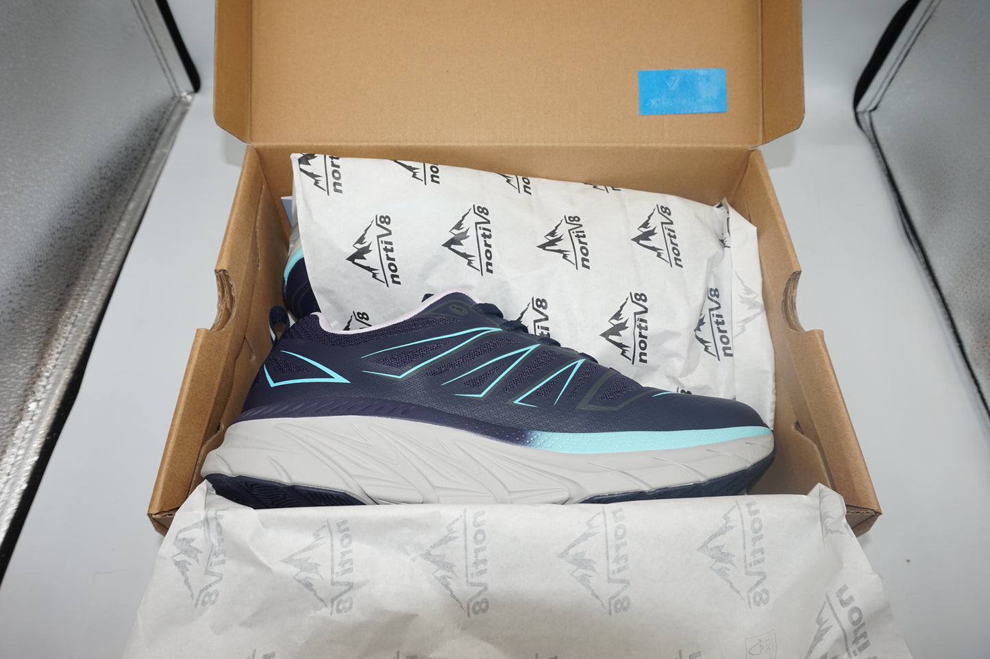 NortiV 8 women's non-slip comfortable running shoes UK size 7.5