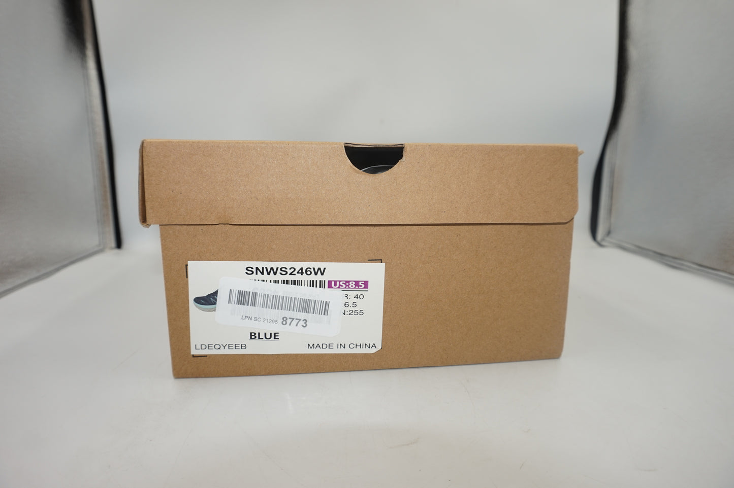 NortiV 8 women's non-slip comfortable running shoes UK size 7.5