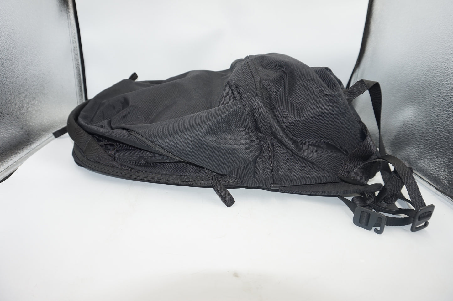 URTH arkose backpack 20L-BLACK