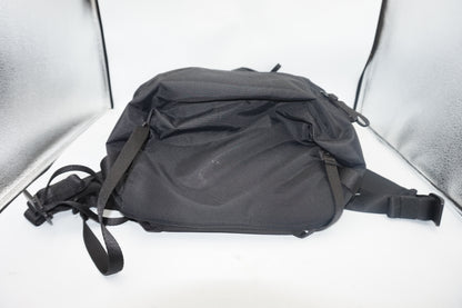URTH arkose backpack 20L-BLACK