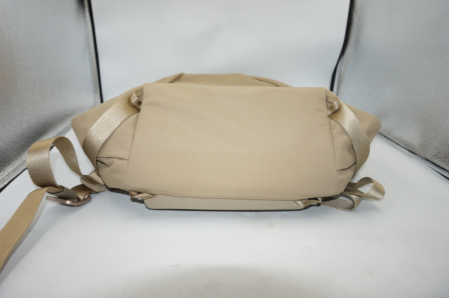 URTH norite backpack 24L-CREAM