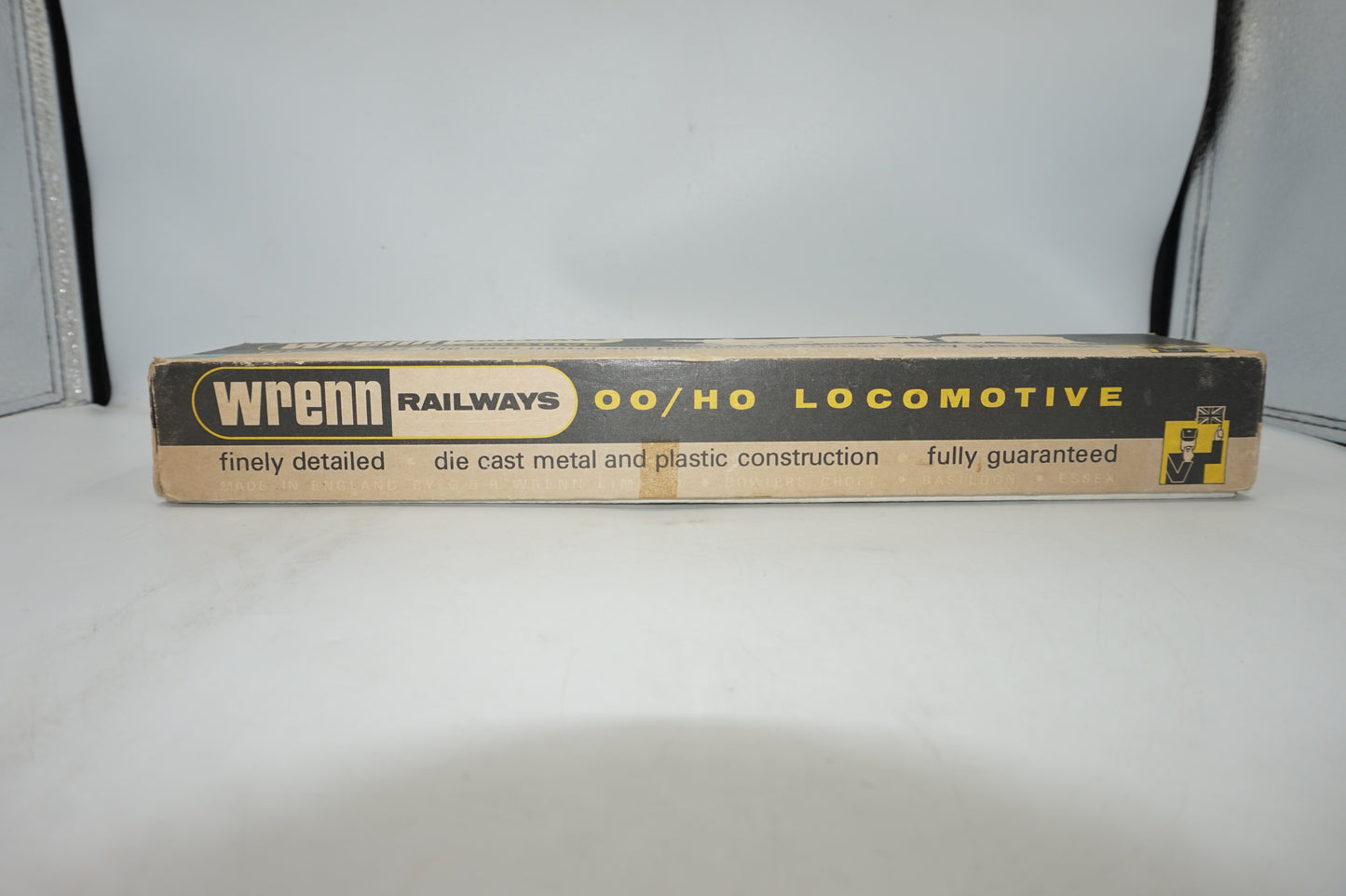 Wrenn Railways OO/HO train model Locomotive P3 Peregrine NE 4903 4-6-2 A4 class wartime black livery train model W2213