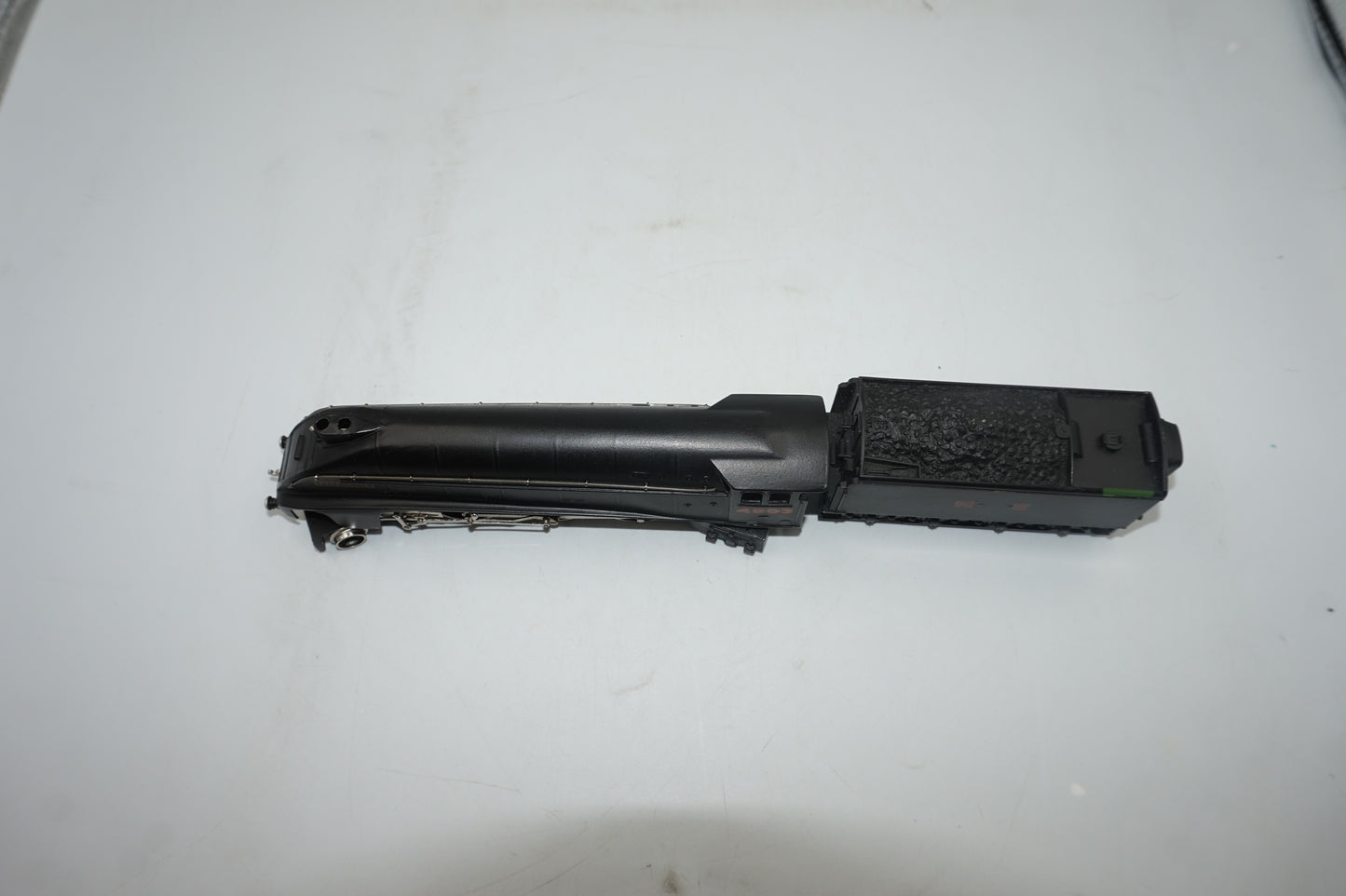 Wrenn Railways OO/HO train model Locomotive P3 Peregrine NE 4903 4-6-2 A4 class wartime black livery train model W2213