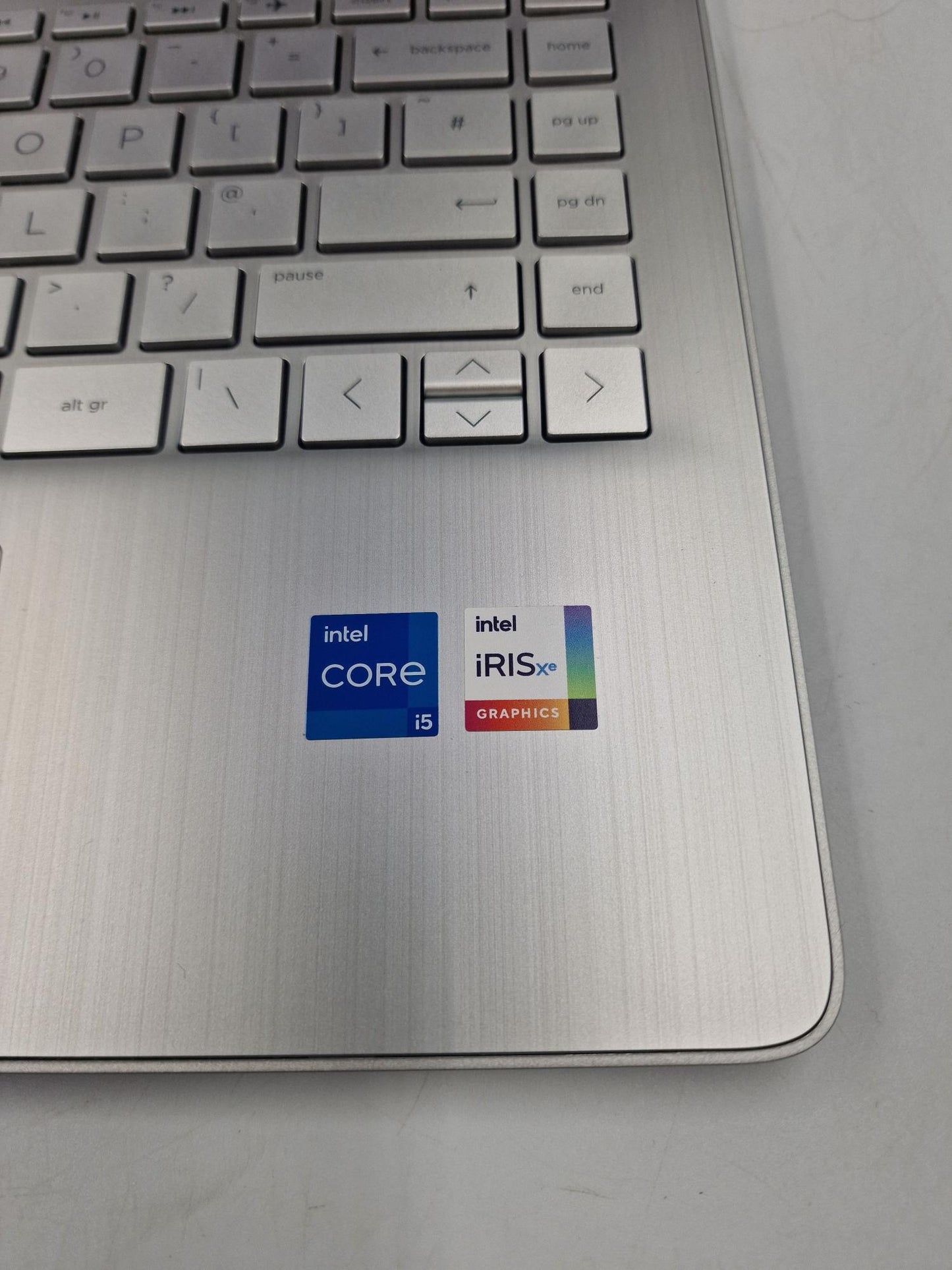 HP 14s-dq5010sa intel I5-1235u 512GB SSD 16GB Ram 14" laptop