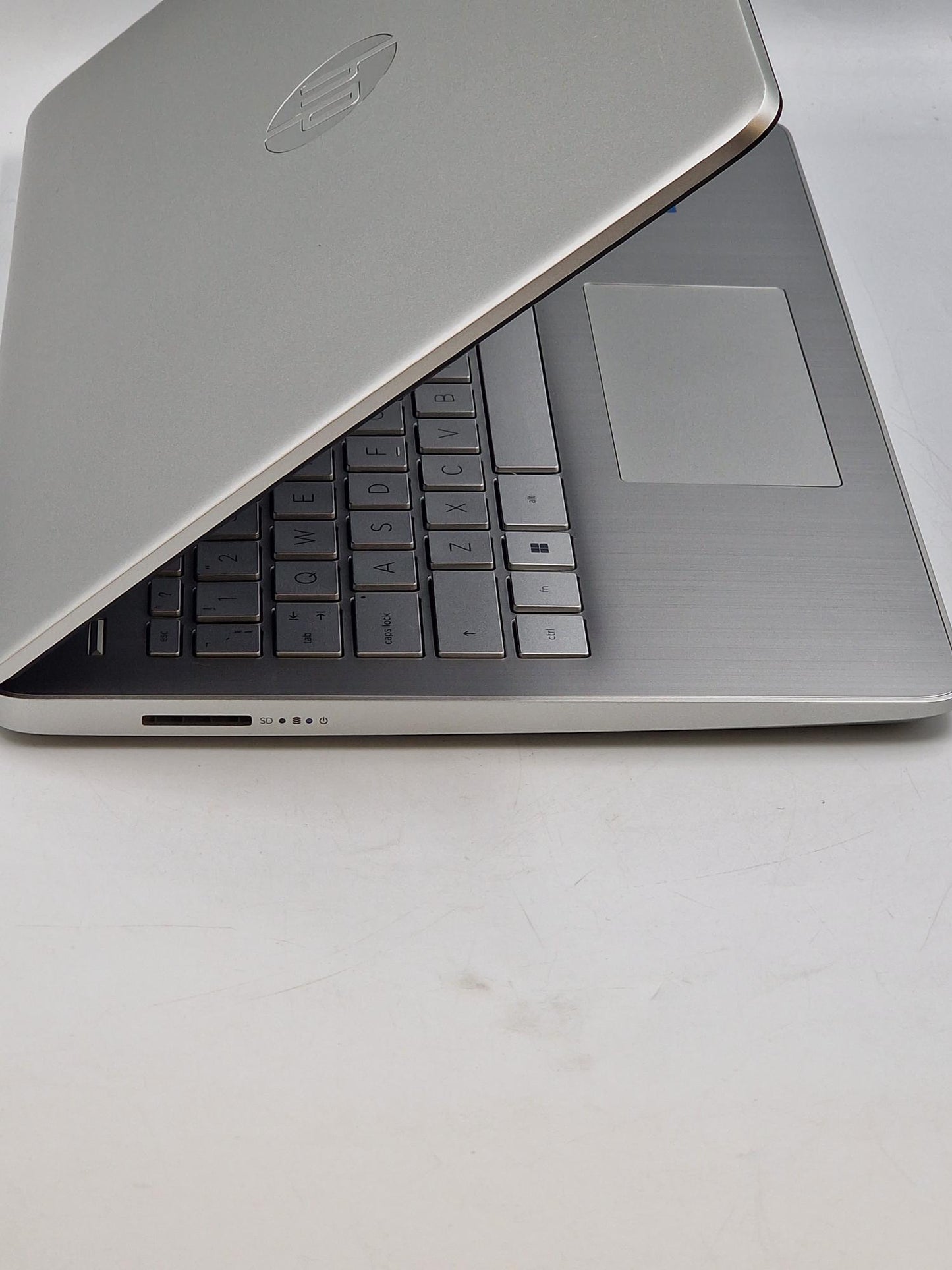 HP 14s-dq5010sa intel I5-1235u 512GB SSD 16GB Ram 14" laptop