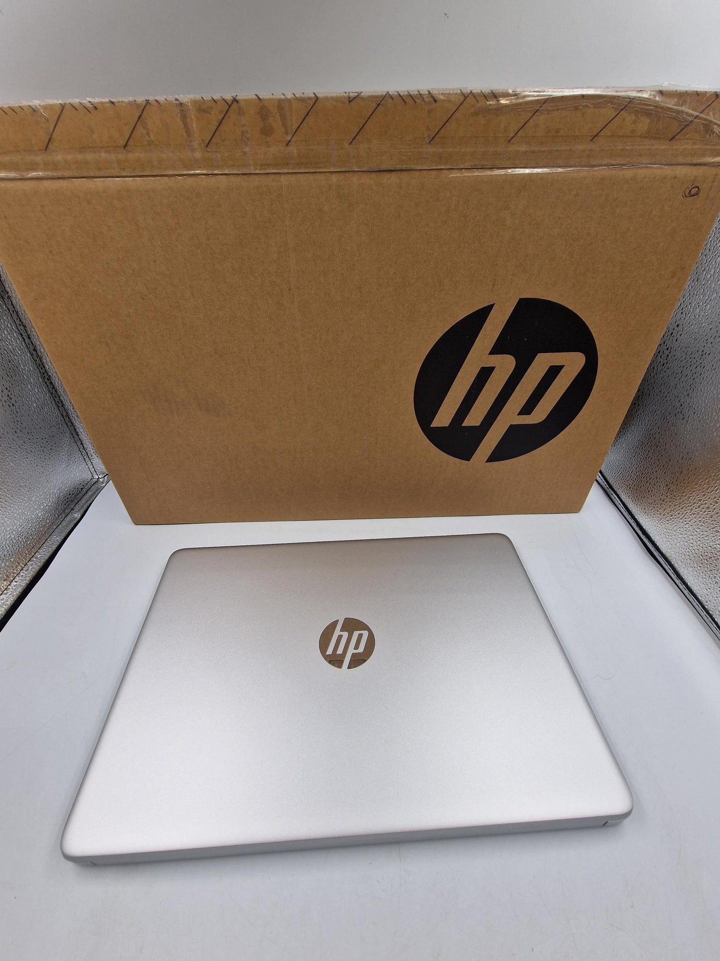 HP 14s-dq5010sa intel I5-1235u 512GB SSD 16GB Ram 14" laptop