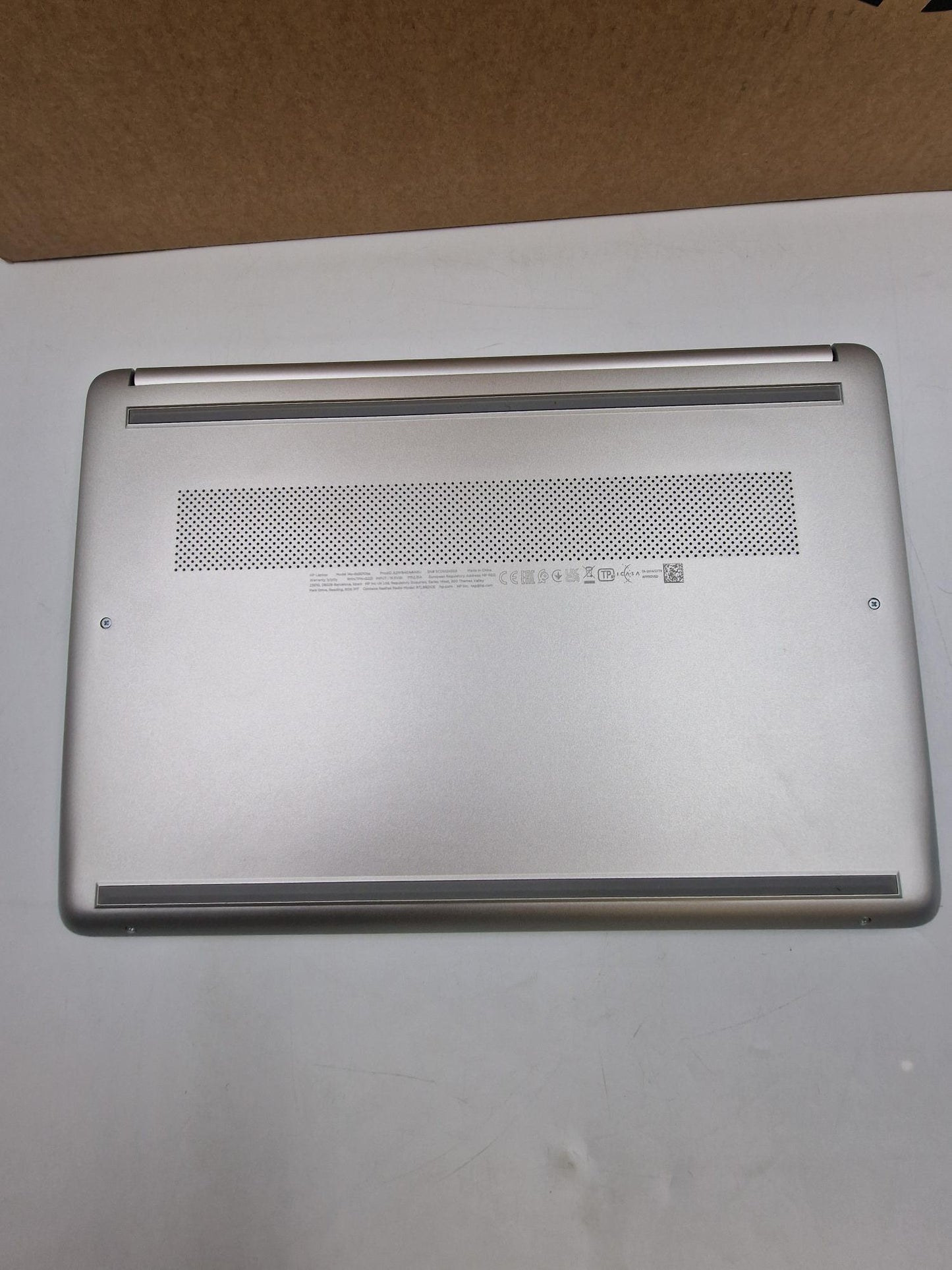 HP 14s-dq5010sa intel I5-1235u 512GB SSD 16GB Ram 14" laptop