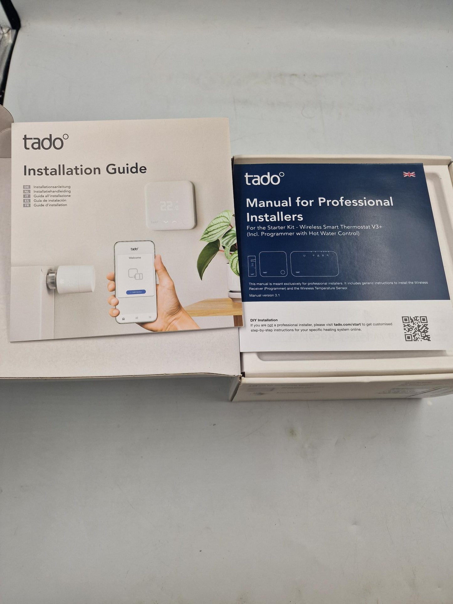 tado° Starter Kit - Wireless Smart Thermostat V3+ Incl. Programmer with Hot Water Control