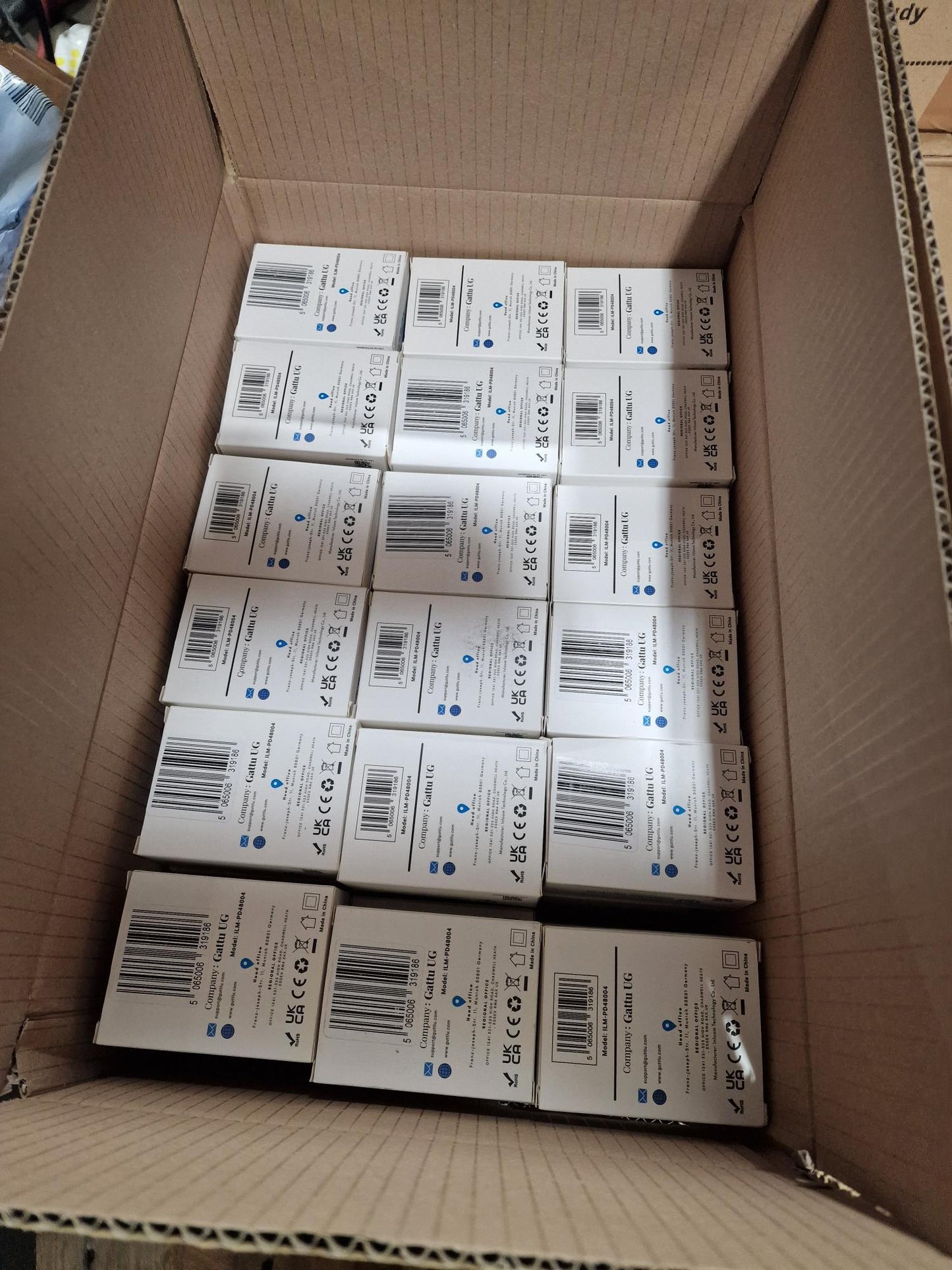 Job Lot of 90 x Gattlu Dual port charger model PD25004