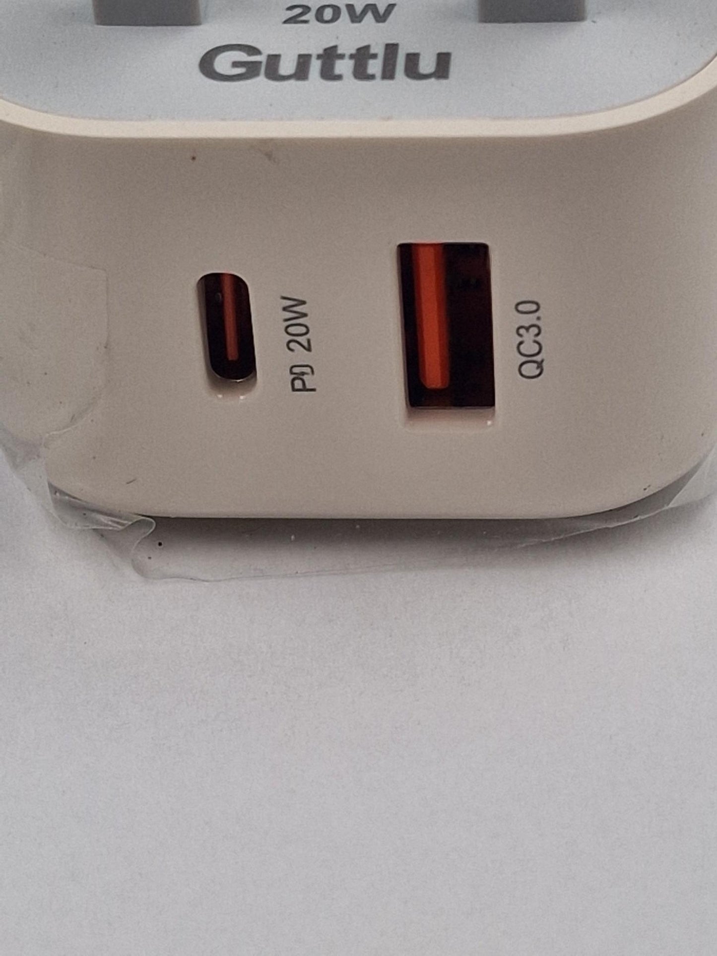 Job Lot of 90 x Gattlu Dual port charger model PD25004