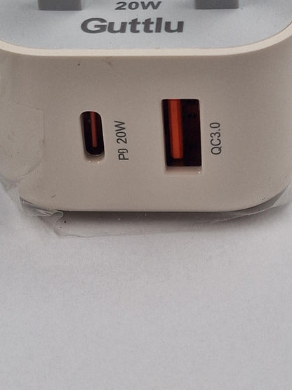 Job Lot of 90 x Gattlu Dual port charger model PD25004