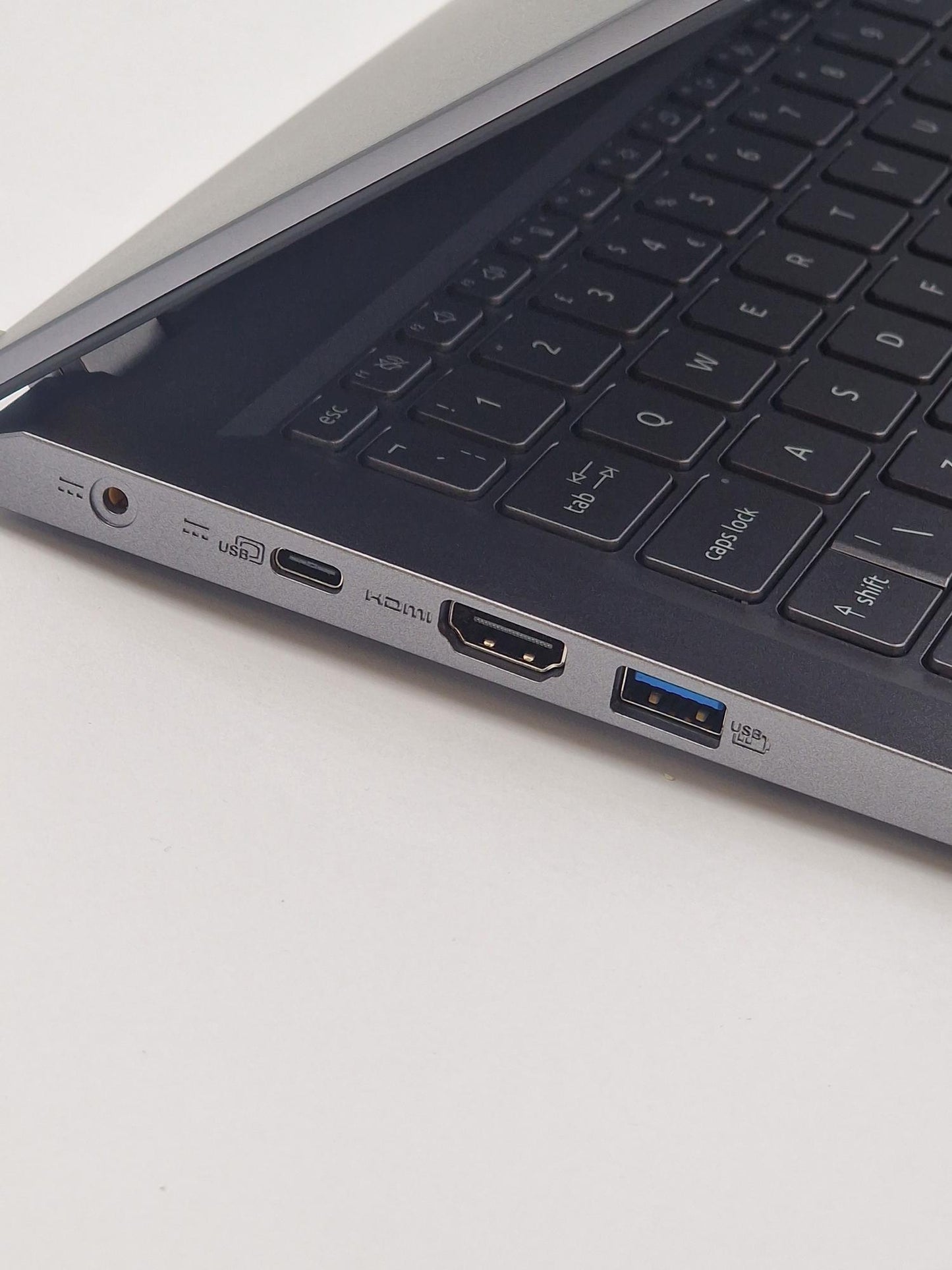 Acer aspire 5 15 AMD Ryzen 5 7530u 16GB Ram 512GB SSD 15.6" Laptop