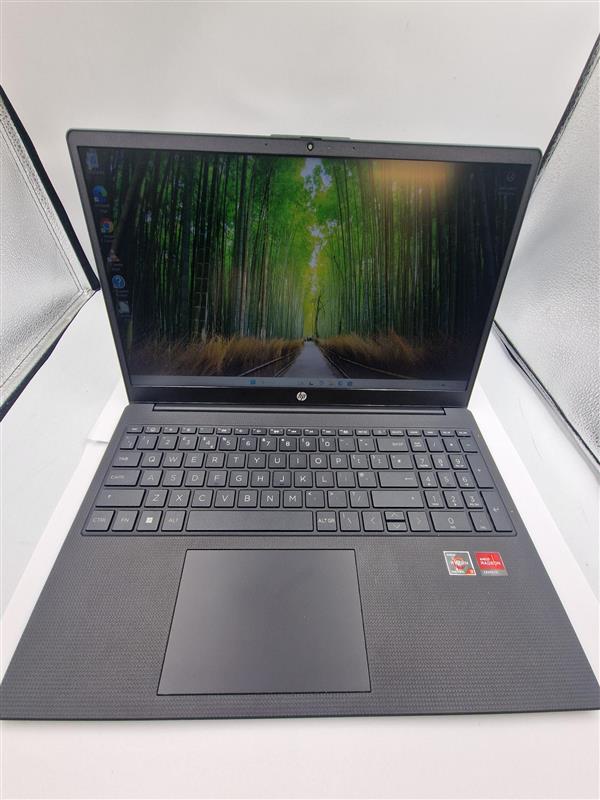 HP 15-FC0036NA AMD Ryzen 3 7320u 8GB Ram 256GB SSD 15.6" laptop