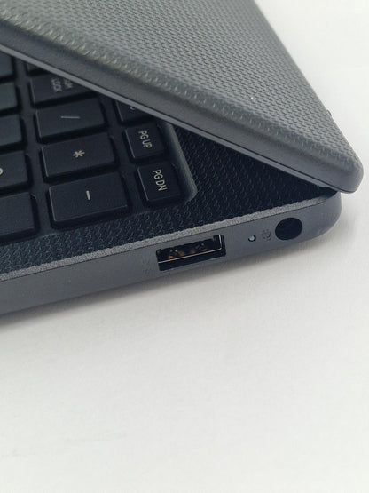 HP 15 FC0036NA AMD Ryzen 5 7520U 2.8GHz 8GB Ram 512GB SSD 15.6" laptop