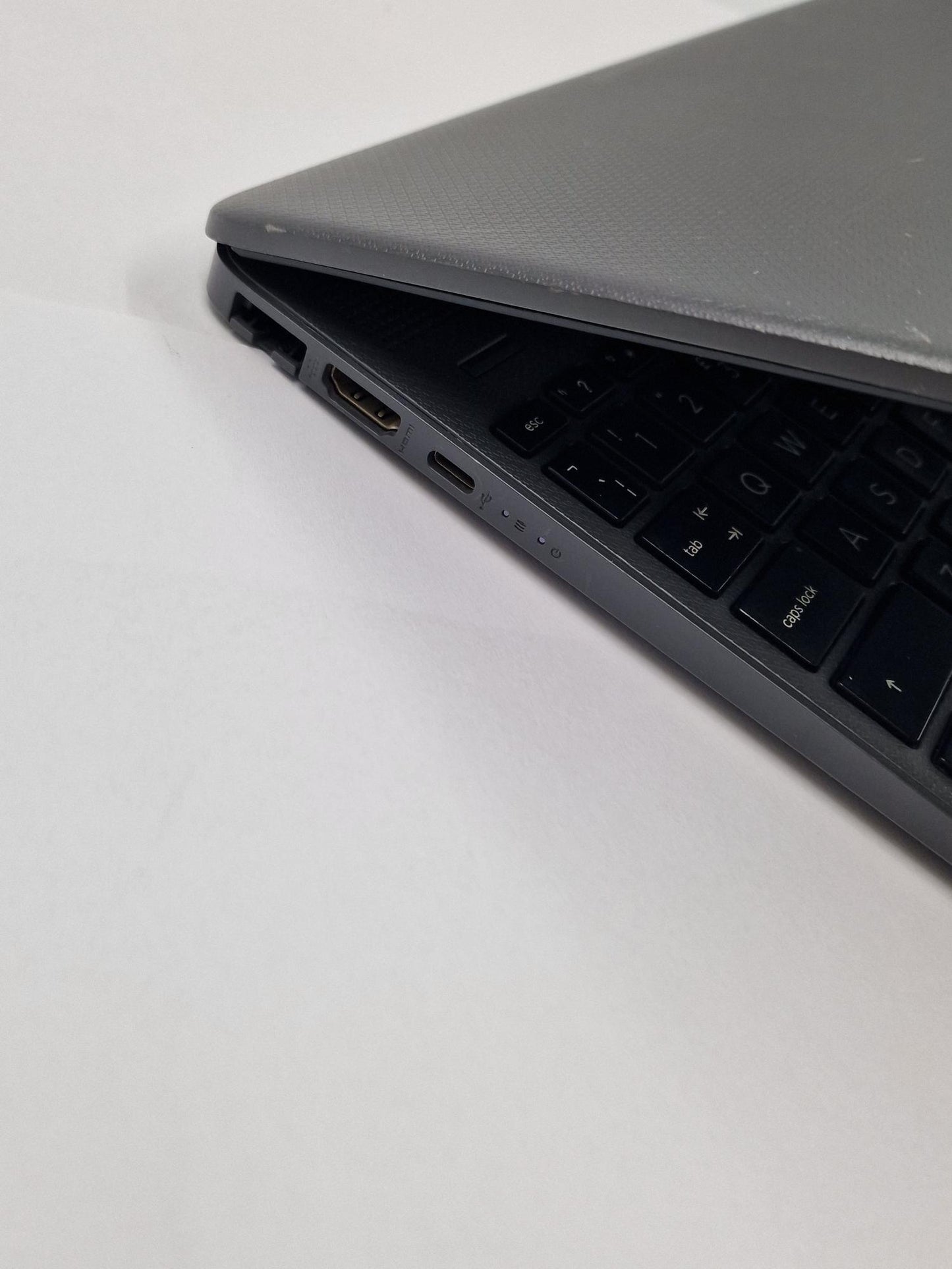 HP 255 G8 AMD Ryzen 5 5500u 8GB Ram 256GB SSD 15.6" Laptop