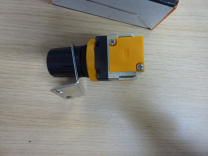 E.MS Pneumatic EIR2000-02 Pressure Regulator