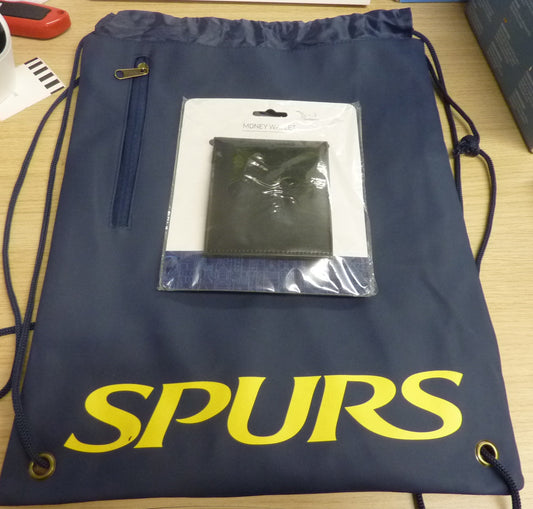 Tottenham hotspurs washbag & wallet