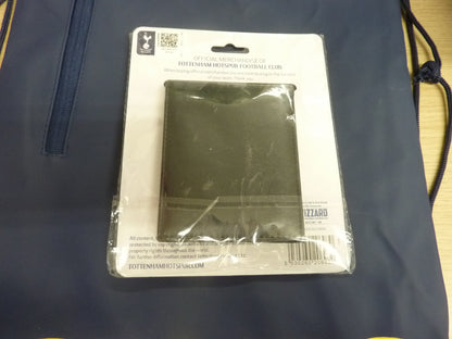 Tottenham hotspurs washbag & wallet