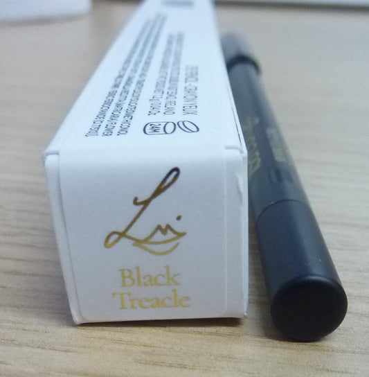Lisa Eldridge Seamless Glide Eye Pencil-BLACK TREACLE