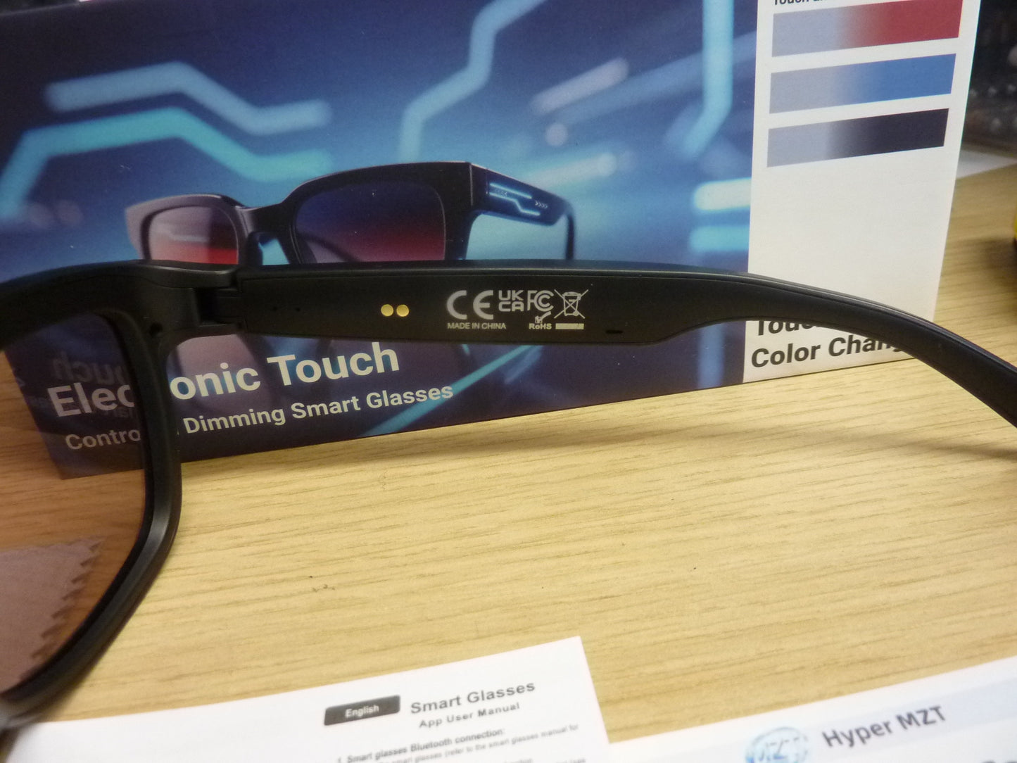 GV-90 Photochromic Smart Dimming Glasses -BLACK/RED