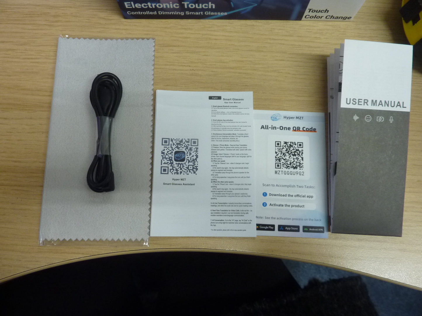 GV-90 Photochromic Smart Dimming Glasses -BLACK/RED