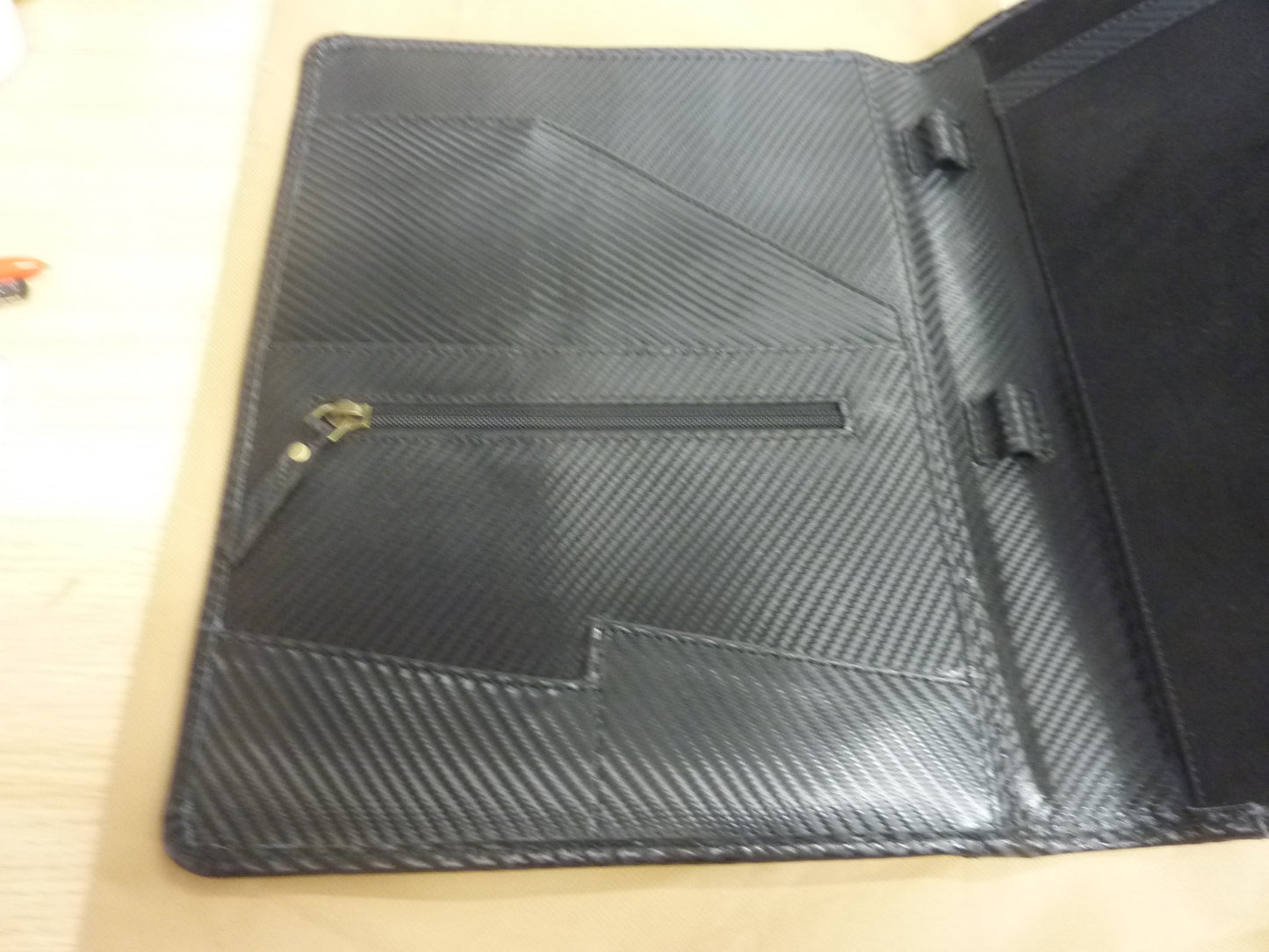 Leather Village Carbon Fiber Leather Padfolio Organizer – Carbon Black A4