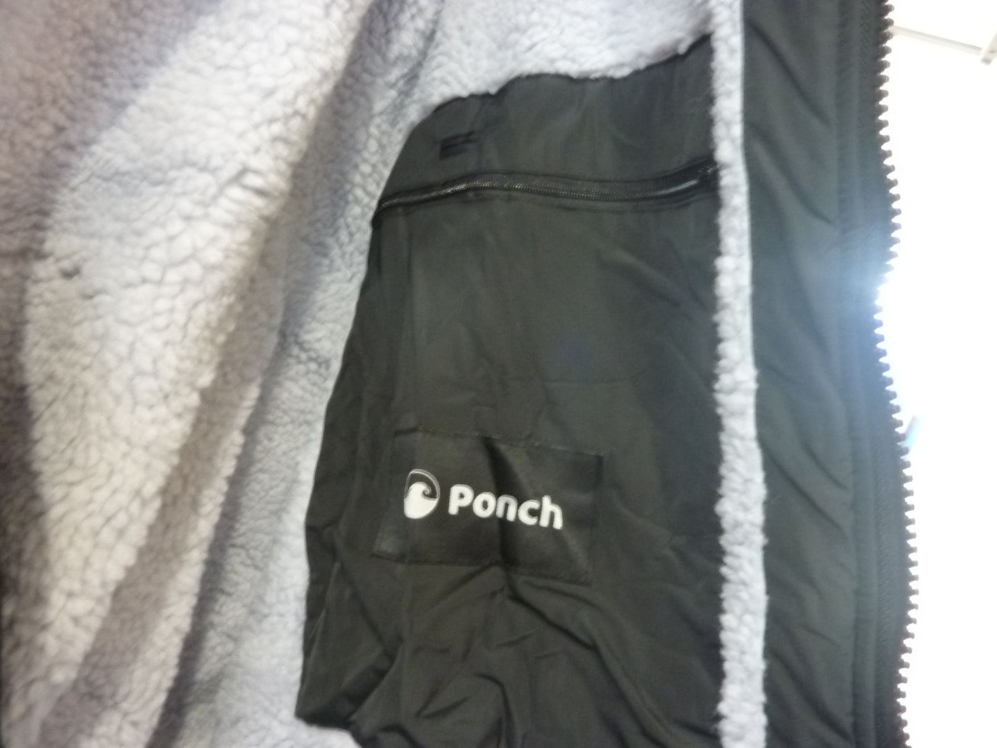 Ponch Robe-LARGE-Black/Grey